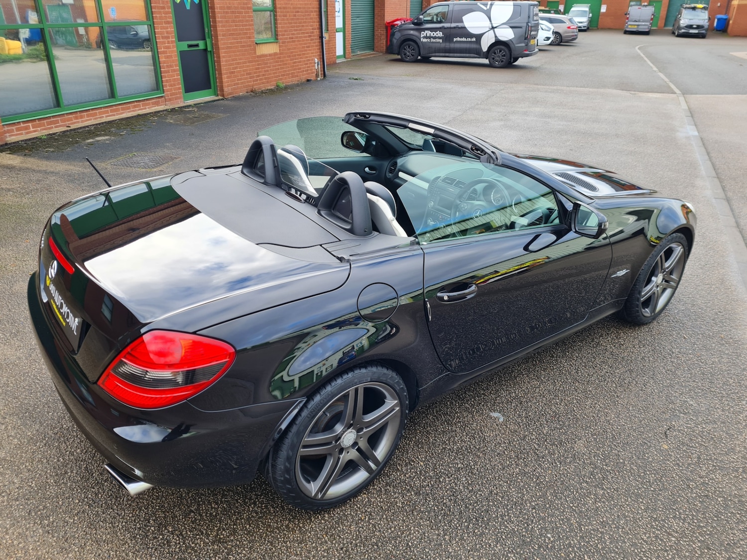 Used Mercedes-Benz SLK 2009 for sale - 76365002: Photo 23
