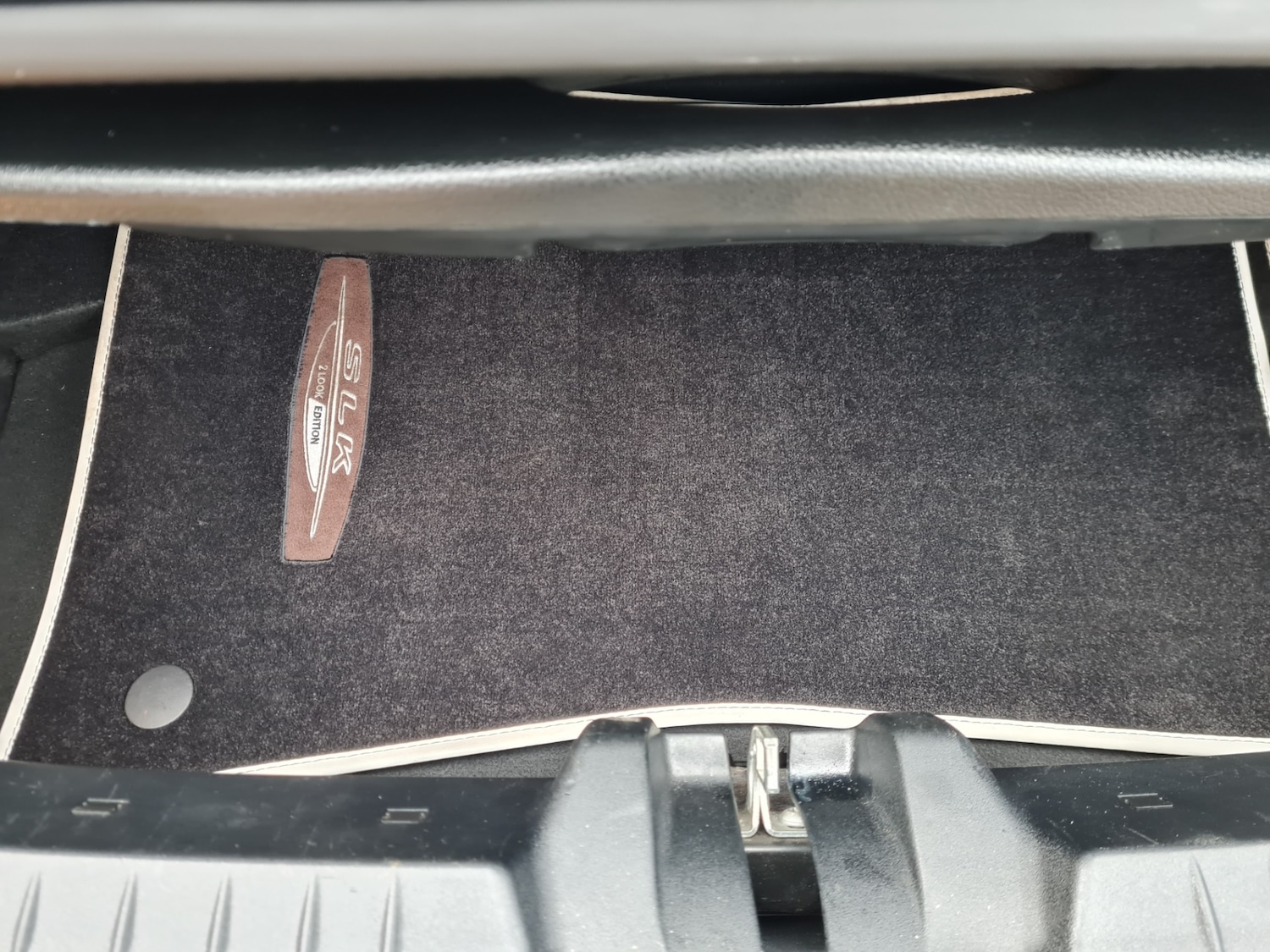 Used Mercedes-Benz SLK 2009 for sale - 76365002: Photo 43