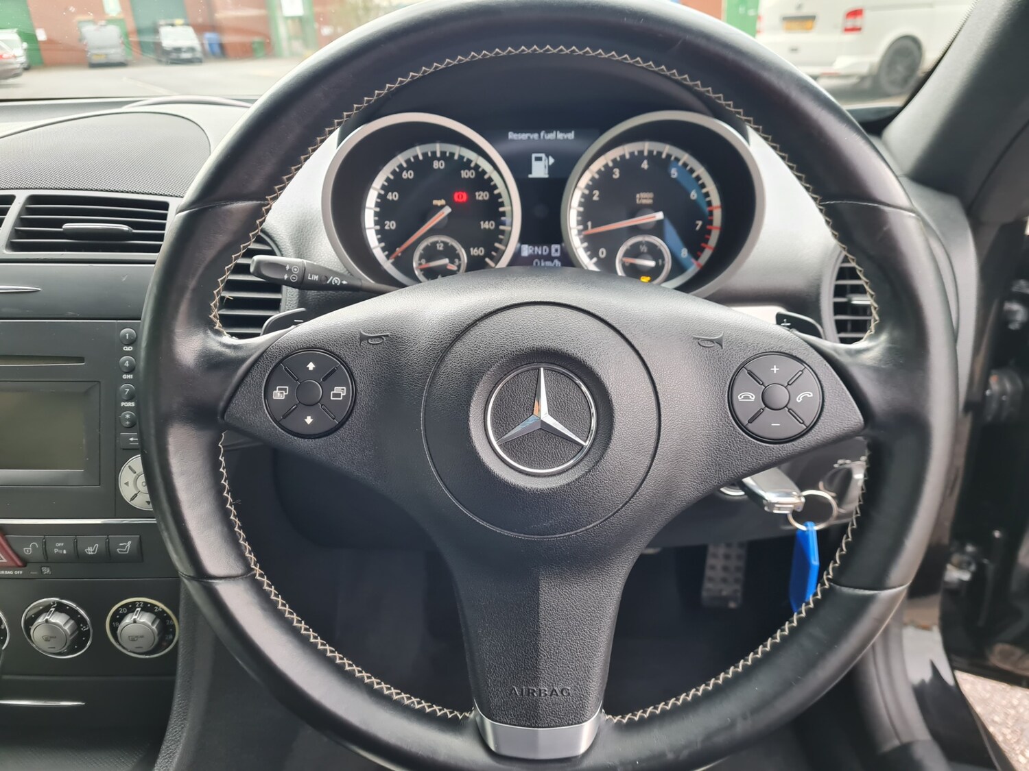 Used Mercedes-Benz SLK 2009 for sale - 76365002: Photo 67