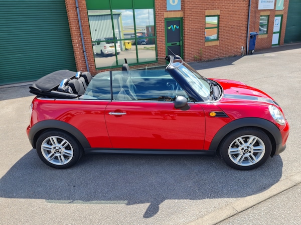 Used MINI Convertible 2012 for sale - 74705374: Photo 17