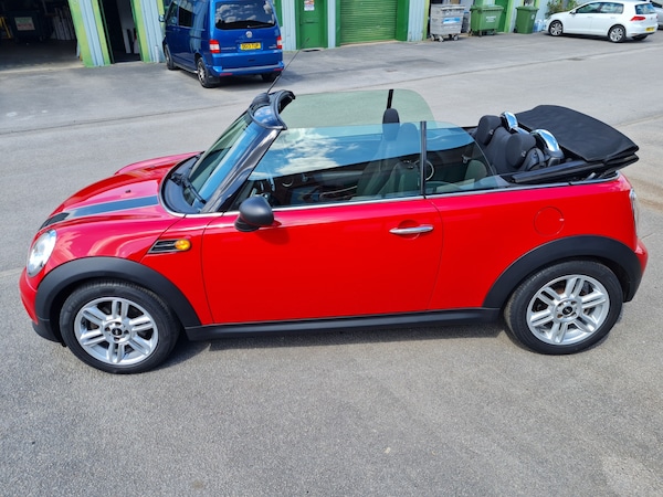 Used MINI Convertible 2012 for sale - 74705374: Photo 21
