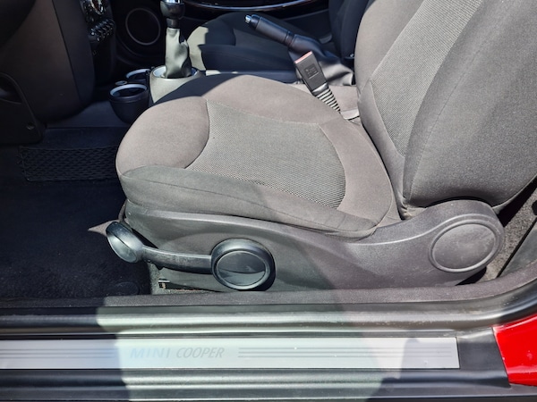 Used MINI Convertible 2012 for sale - 74705374: Photo 44