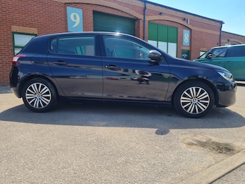 Used Peugeot 308 2016 for sale - 78769628: Photo
