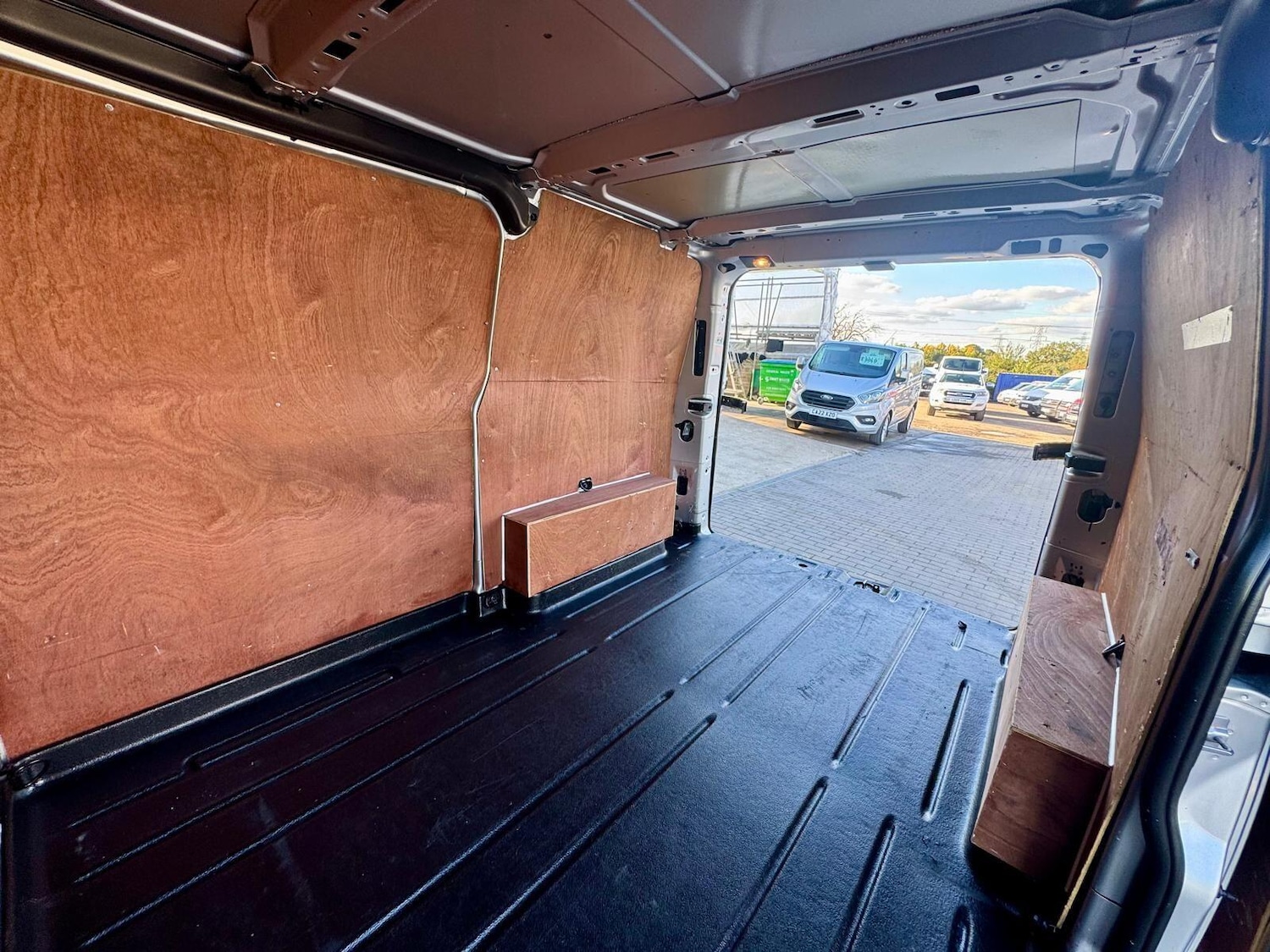 Used Ford Transit Custom 2018 for sale - 76136209: Photo 4