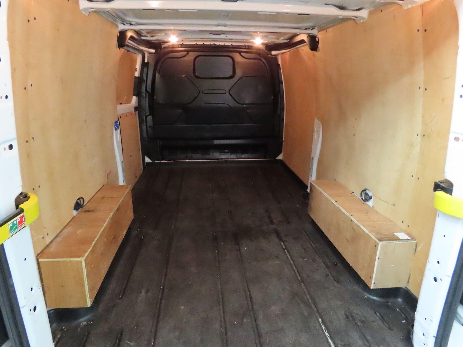 Used Ford Transit Custom 2022 for sale - 77550027: Photo 4