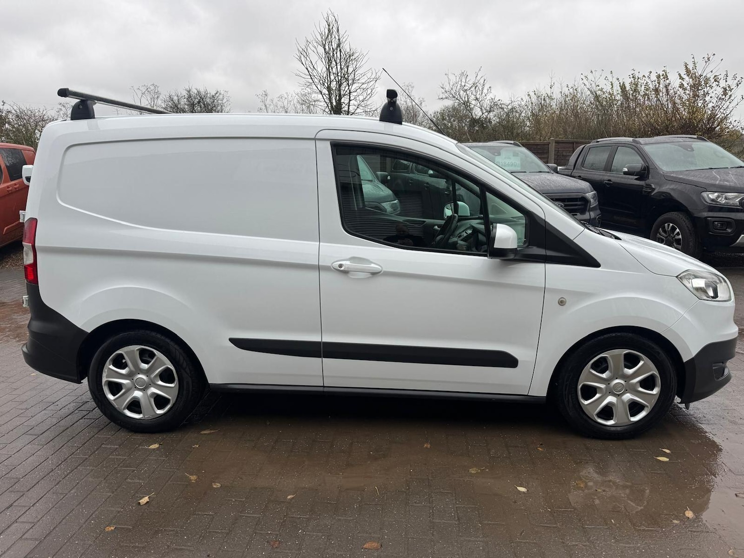 Used Ford Transit Courier 2017 for sale - 76839299: Photo 11