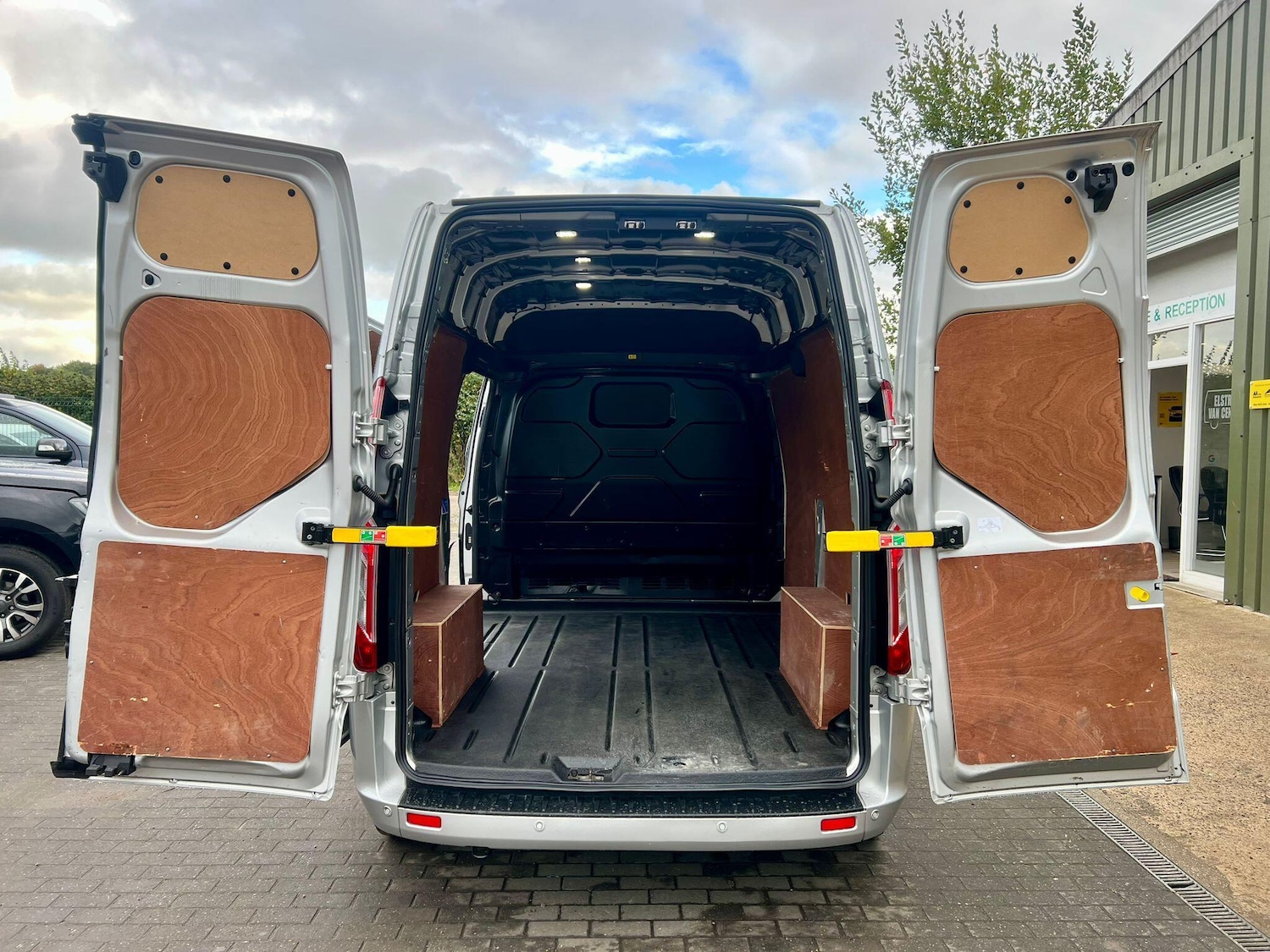 Used Ford Transit Custom 2022 for sale - 76337499: Photo 8