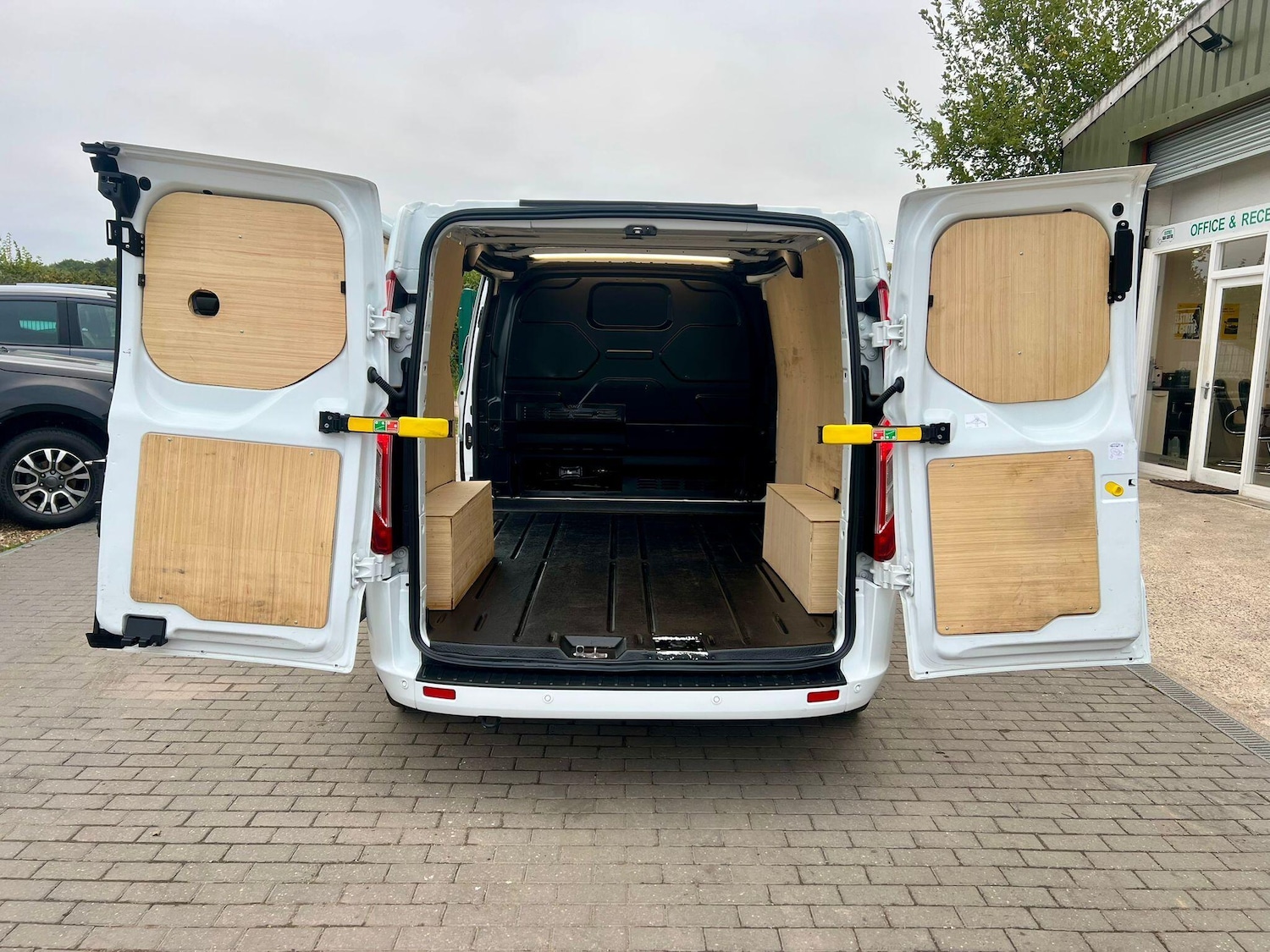 Used Ford Transit Custom 2023 for sale - 76992608: Photo 8