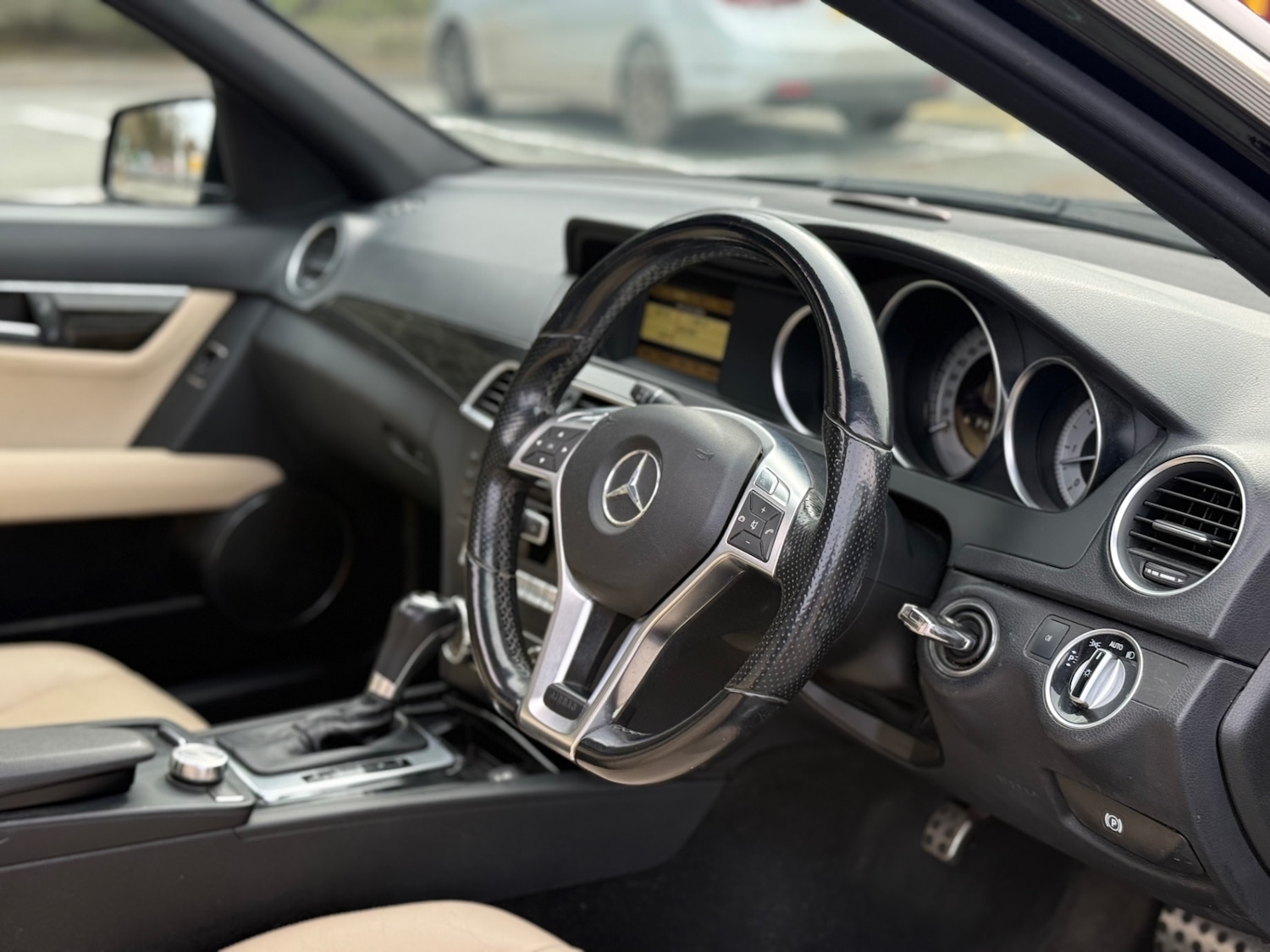 Used Mercedes-Benz C Class 2011 for sale - 77888571: Photo 4