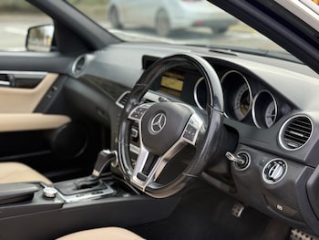 Used Mercedes-Benz C Class 2011 for sale - 77888571: Photo