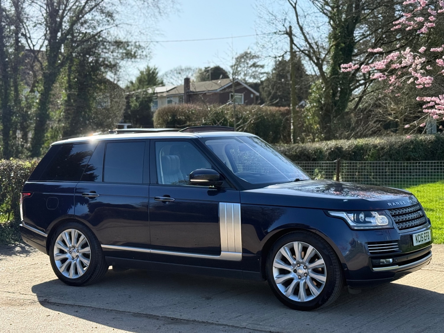 Used Land Rover Range Rover 2015 for sale - 77917560: Photo 2