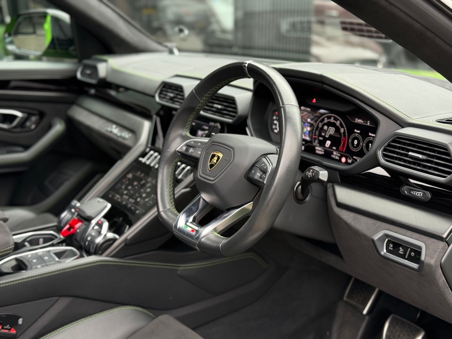 Used Lamborghini Urus 2023 for sale - 77681883: Photo 12
