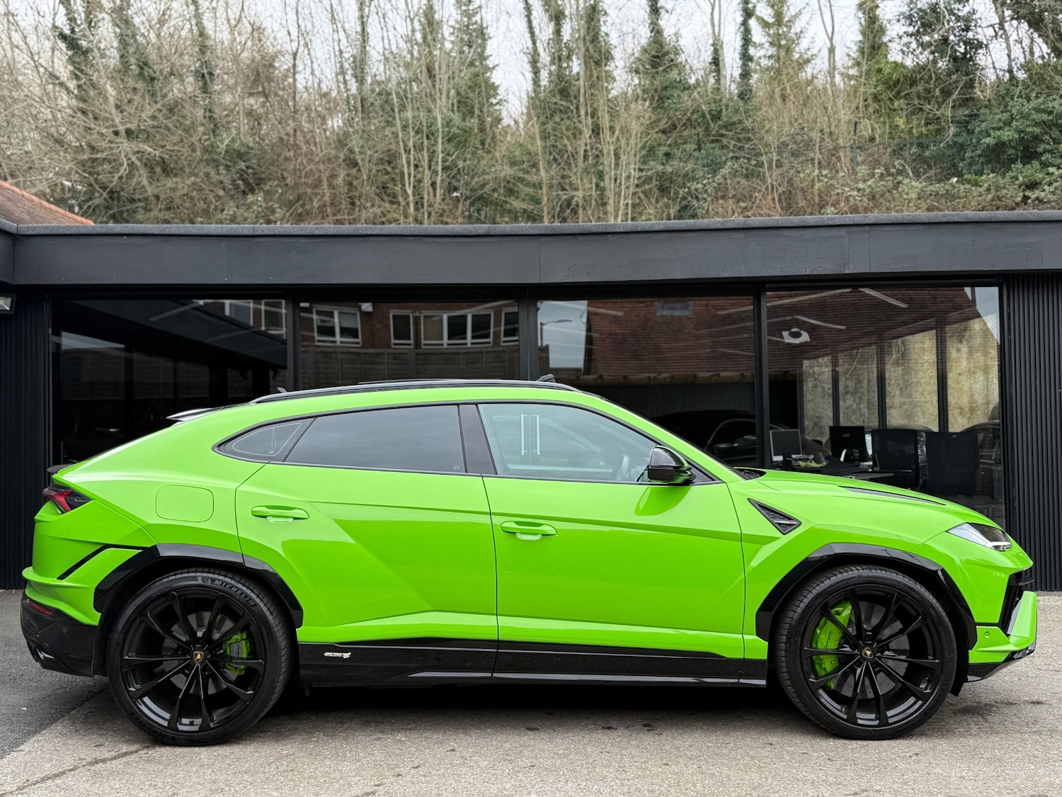 Used Lamborghini Urus 2023 for sale - 77681883: Photo 2