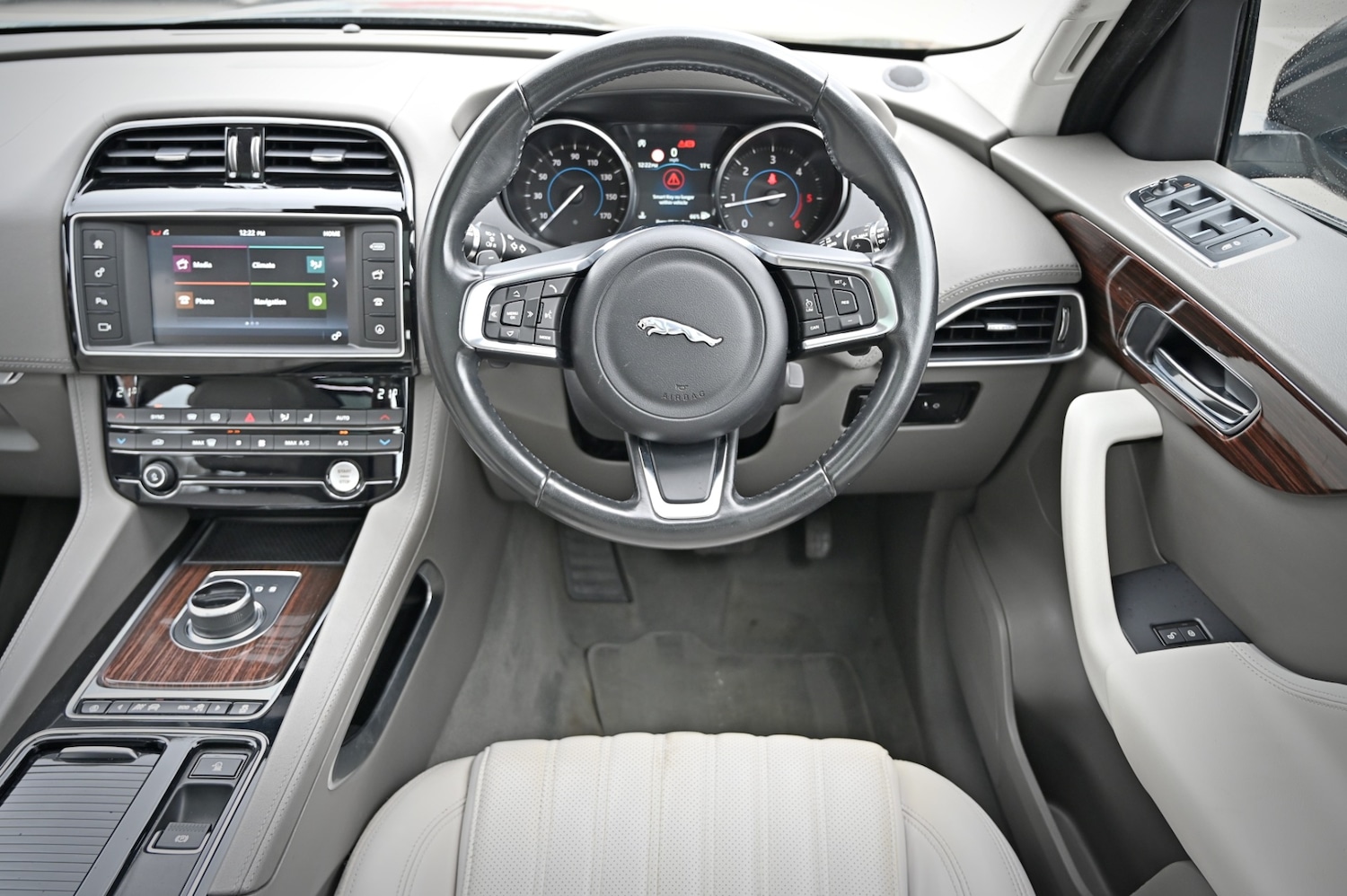 Used Jaguar F-Pace 2017 for sale - 77650011: Photo 13