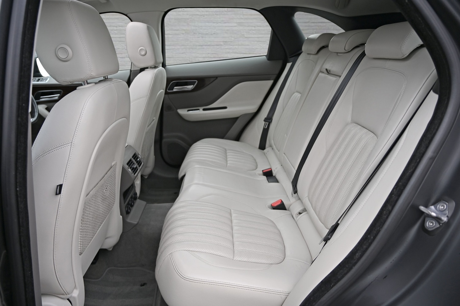 Used Jaguar F-Pace 2017 for sale - 77650011: Photo 18