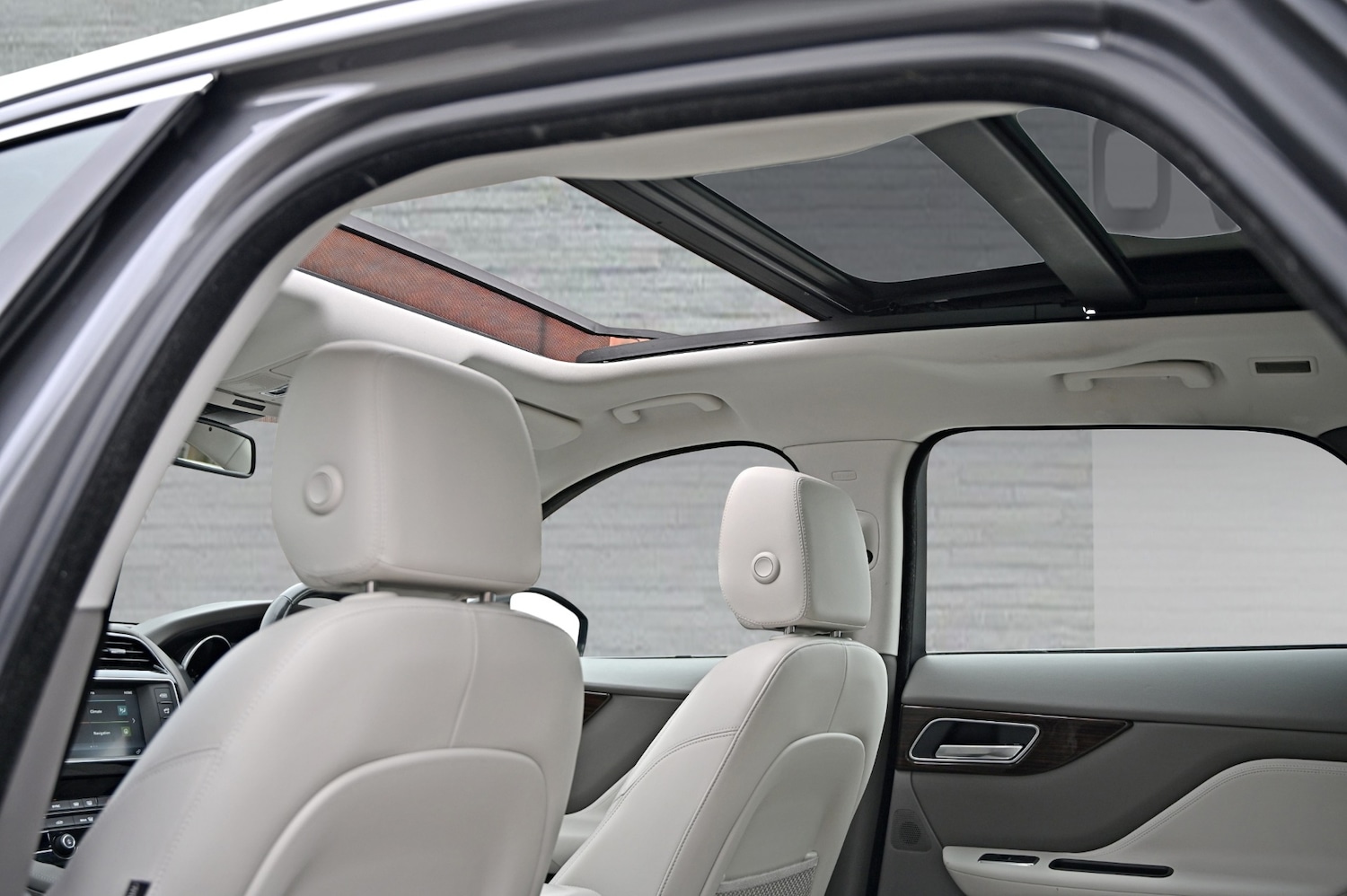 Used Jaguar F-Pace 2017 for sale - 77650011: Photo 21