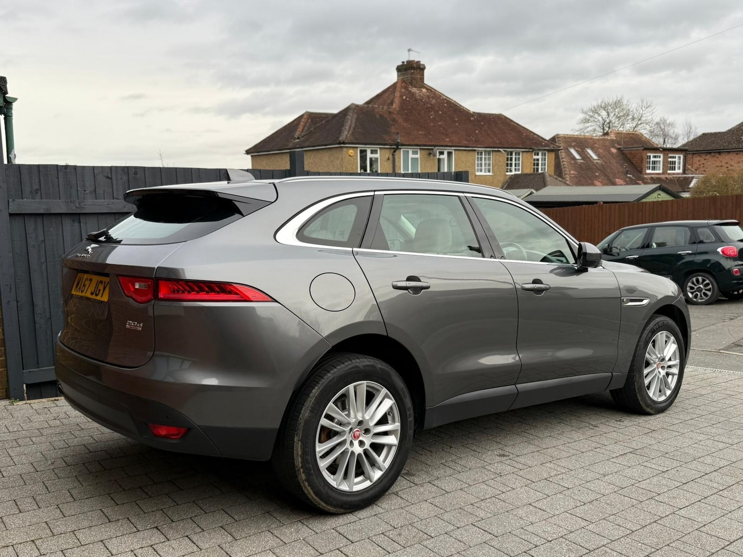 Used Jaguar F-Pace 2017 for sale - 77650011: Photo 3