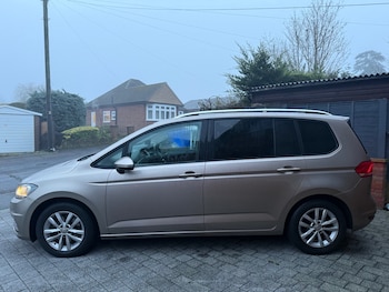 Used Volkswagen Touran 2016 for sale - 77357482: Photo