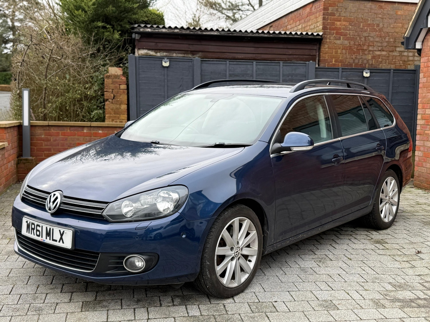 Used Volkswagen Golf 2011 for sale - 77632653: Photo 1