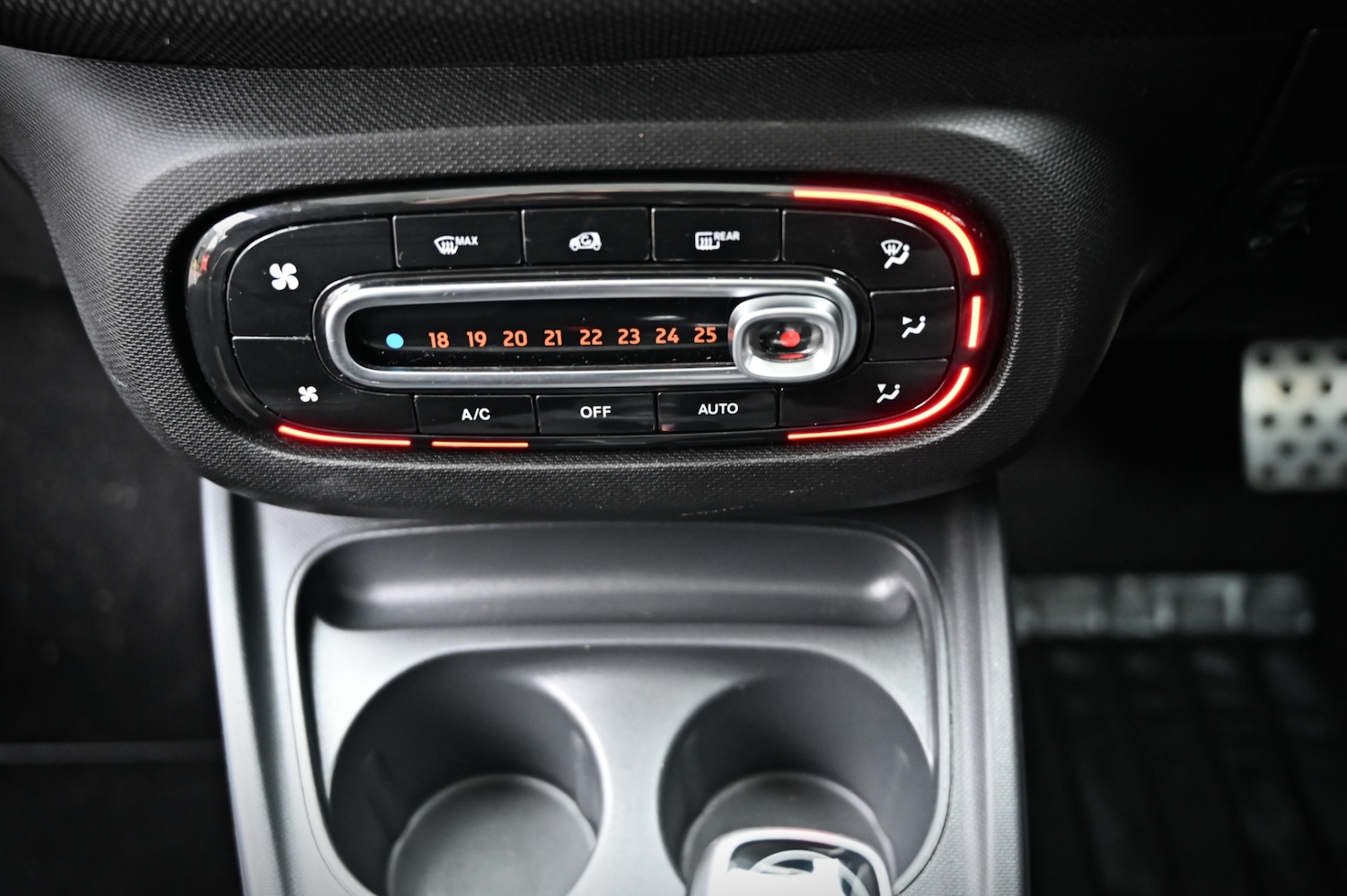 Used smart fortwo 2017 for sale - 77059296: Photo 19