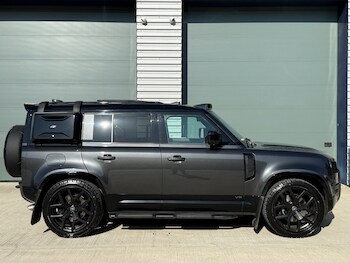 Used Land Rover Defender 2022 for sale - 77750112: Photo