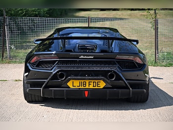 Used Lamborghini Huracan 2018 for sale - 75505573: Photo