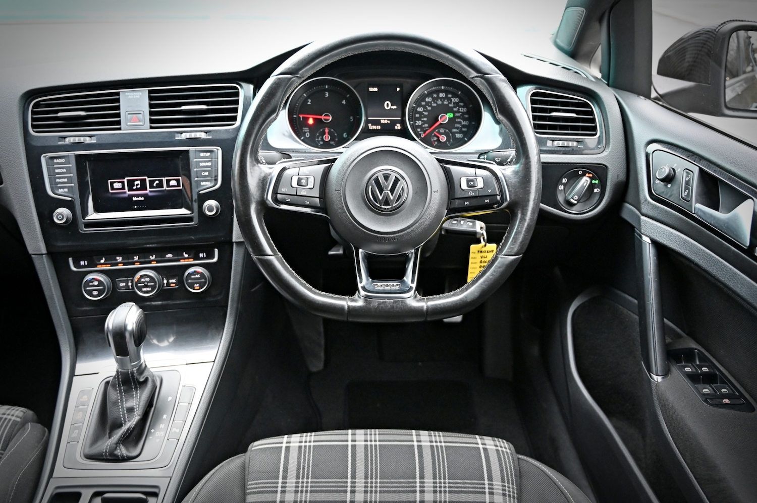 Used Volkswagen Golf 2015 for sale - 77149650: Photo 16