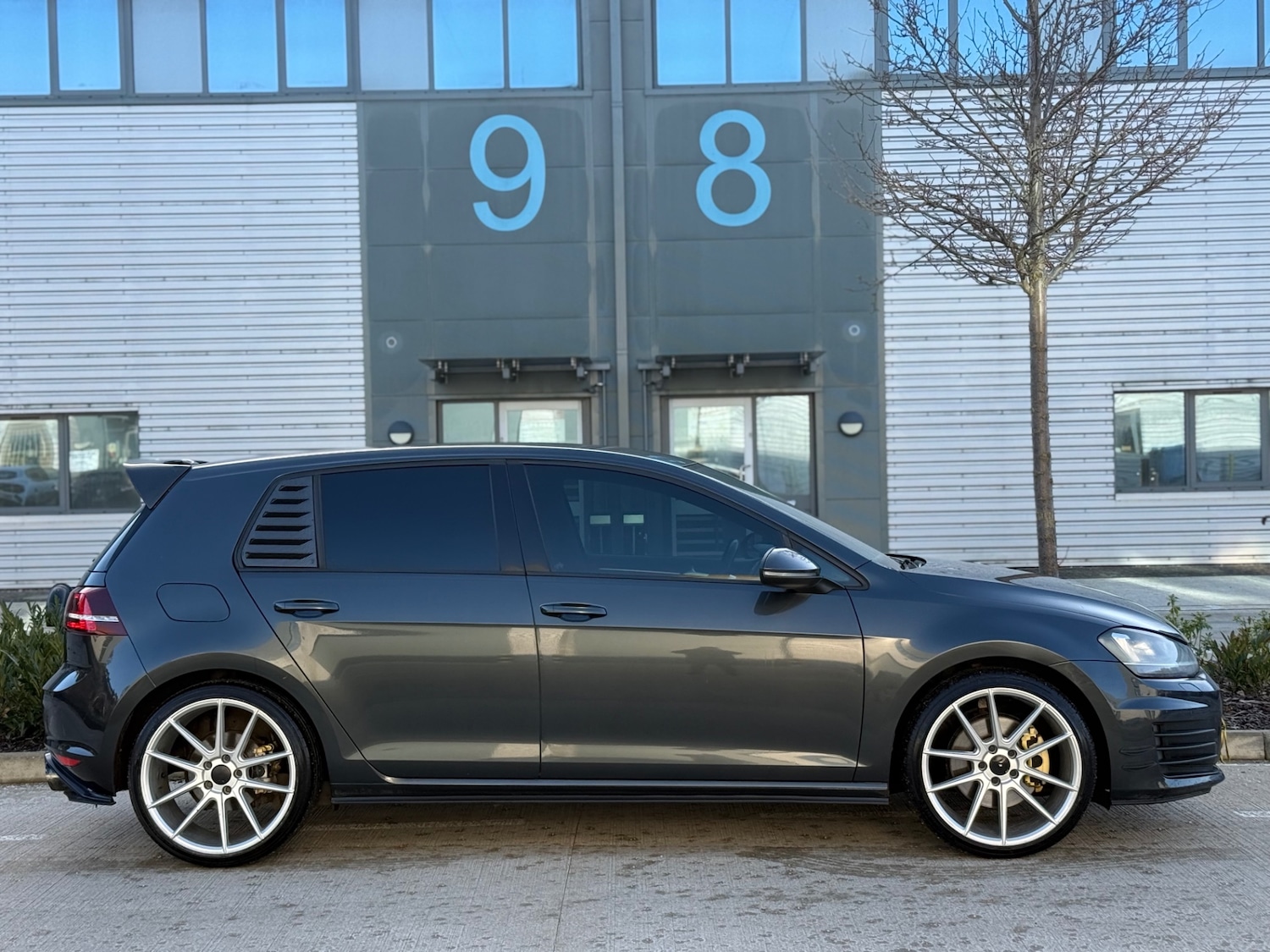 Used Volkswagen Golf 2015 for sale - 77149650: Photo 2