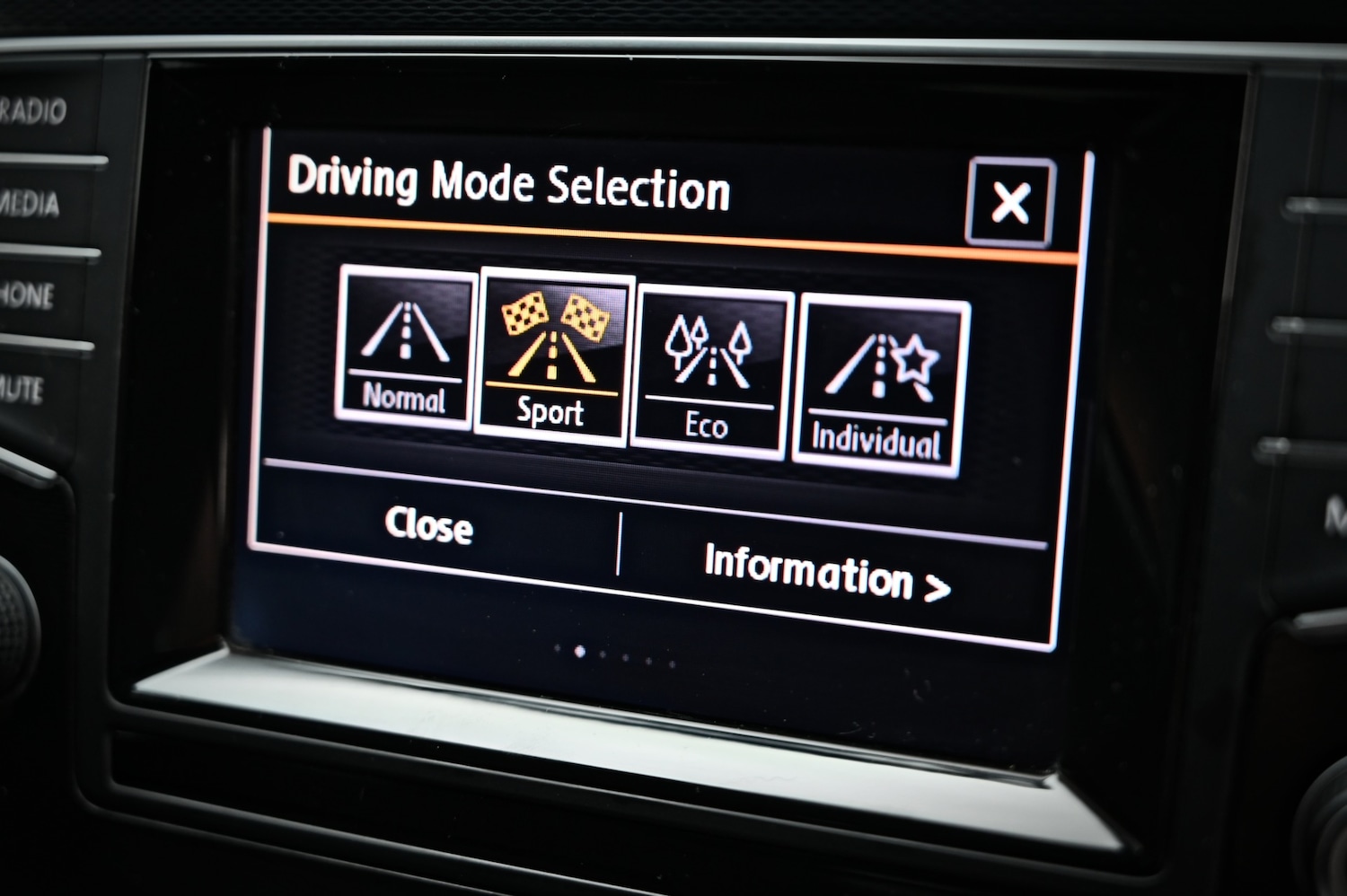 Used Volkswagen Golf 2015 for sale - 77149650: Photo 25