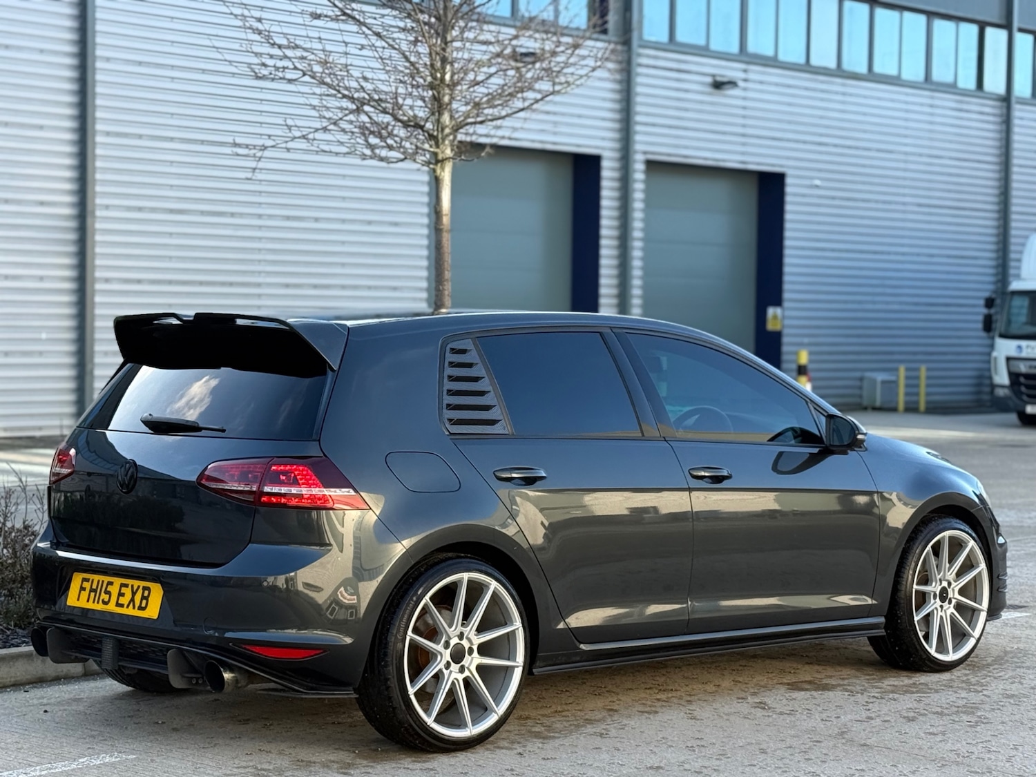 Used Volkswagen Golf 2015 for sale - 77149650: Photo 3