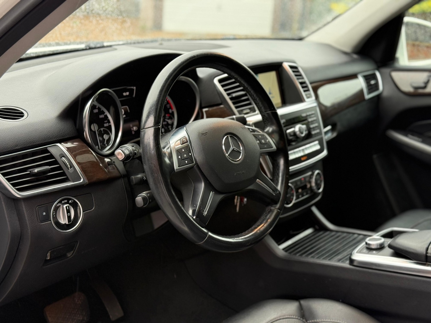 Used Mercedes-Benz M-Class 2025 for sale - 76157509: Photo 3