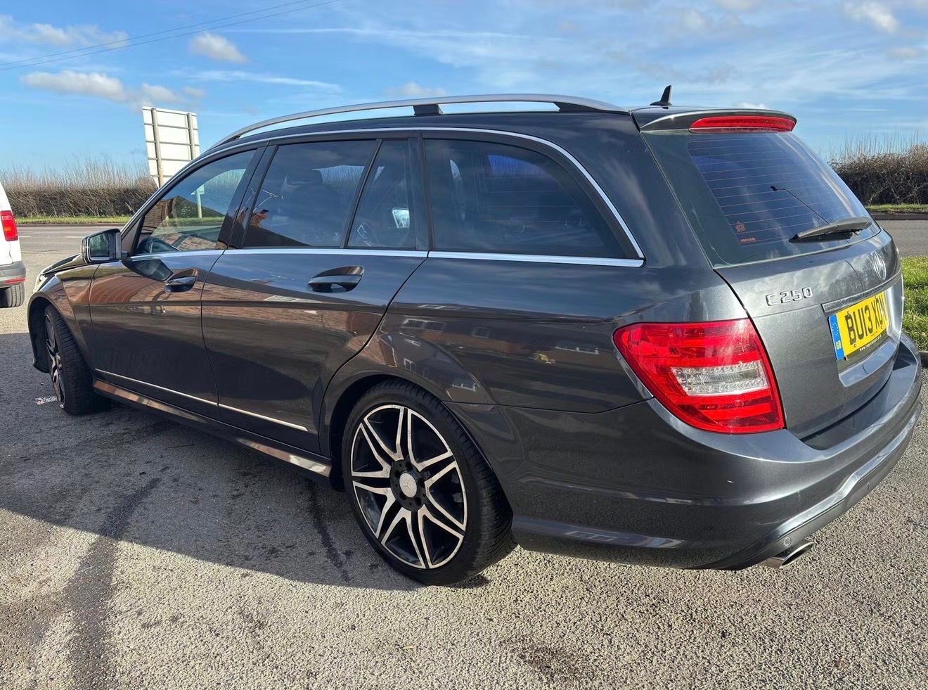 Used Mercedes-Benz C Class 2013 for sale - 77435856: Photo 2
