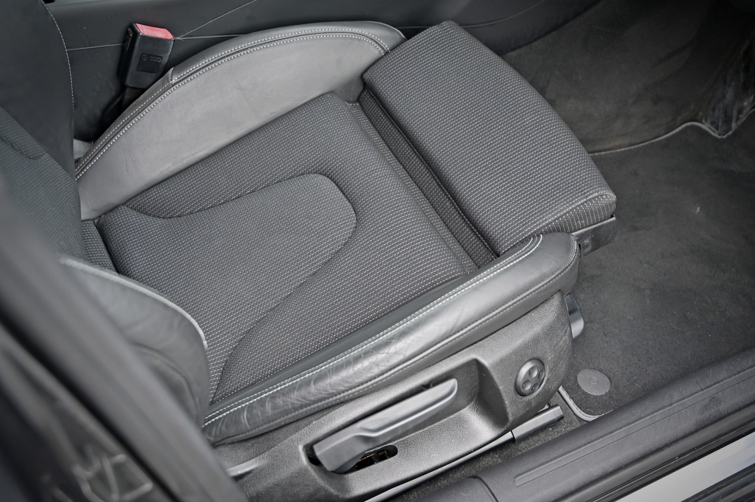 Used Audi A4 2012 for sale - 76415487: Photo 13