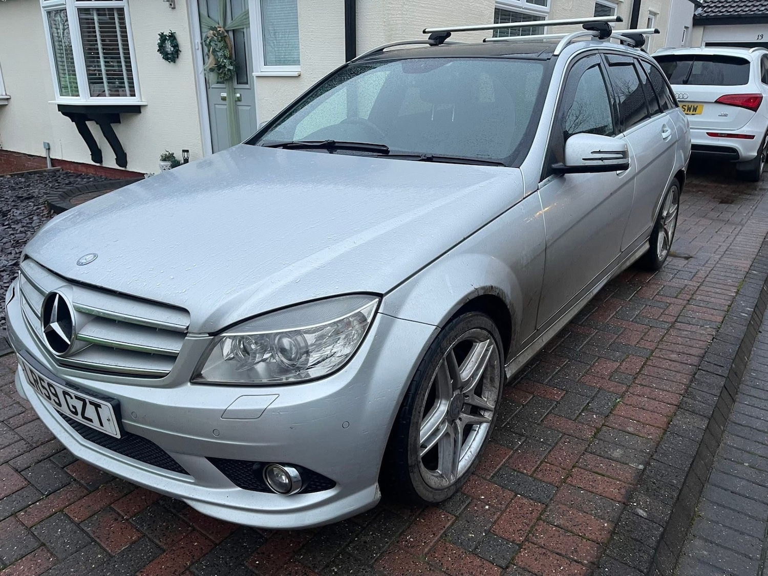 Used Mercedes-Benz C Class 2009 for sale - 77005934: Photo 1