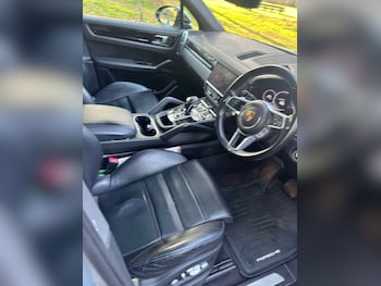 Used Porsche Cayenne 2021 for sale - 77206550: Photo