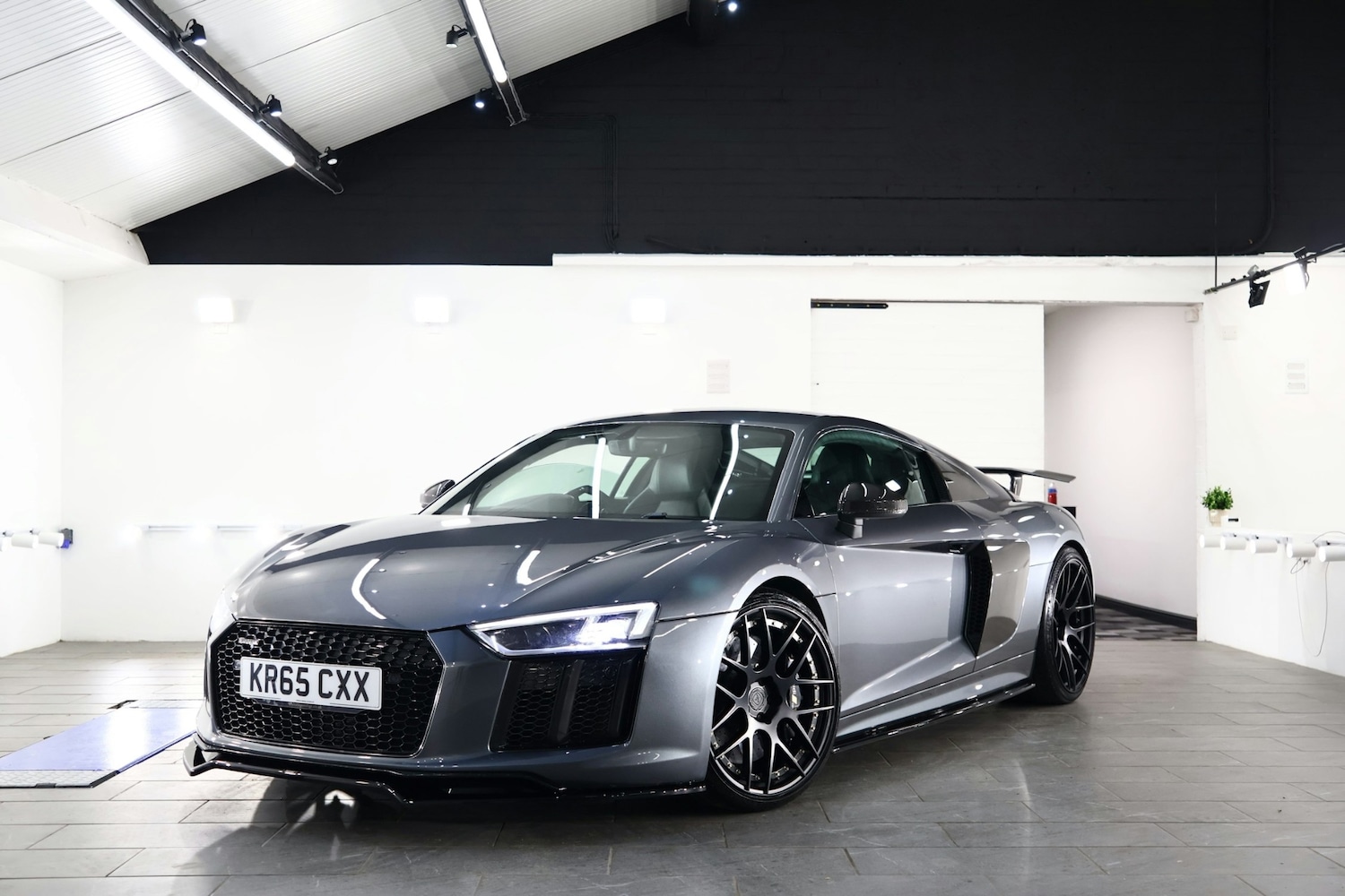 Used Audi R8 2015 for sale - 76479943: Photo 1