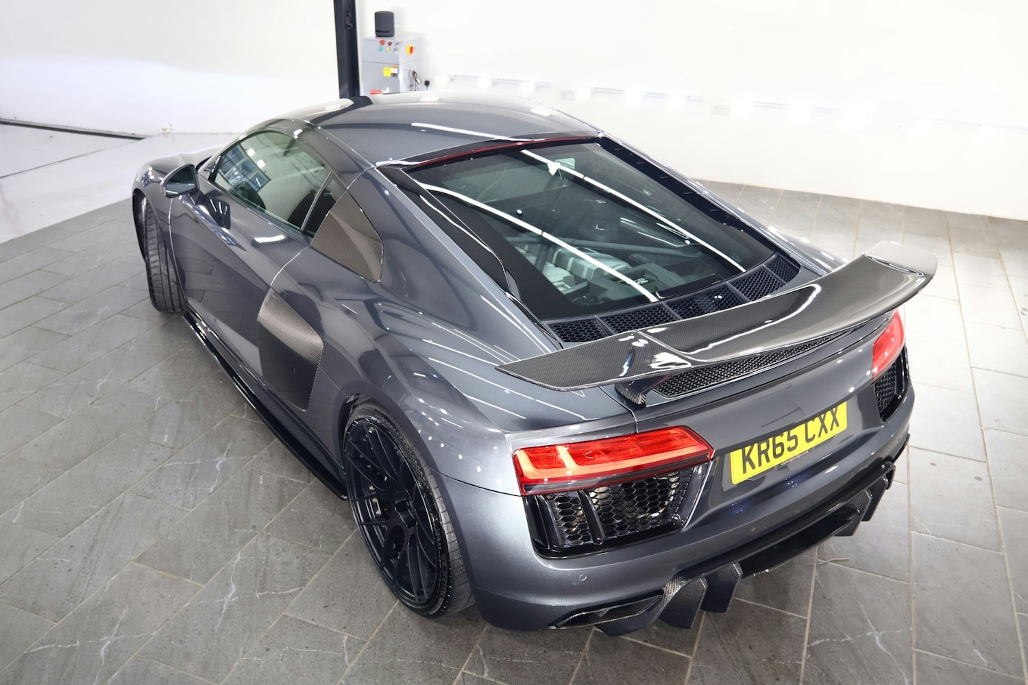 Used Audi R8 2015 for sale - 76479943: Photo 2