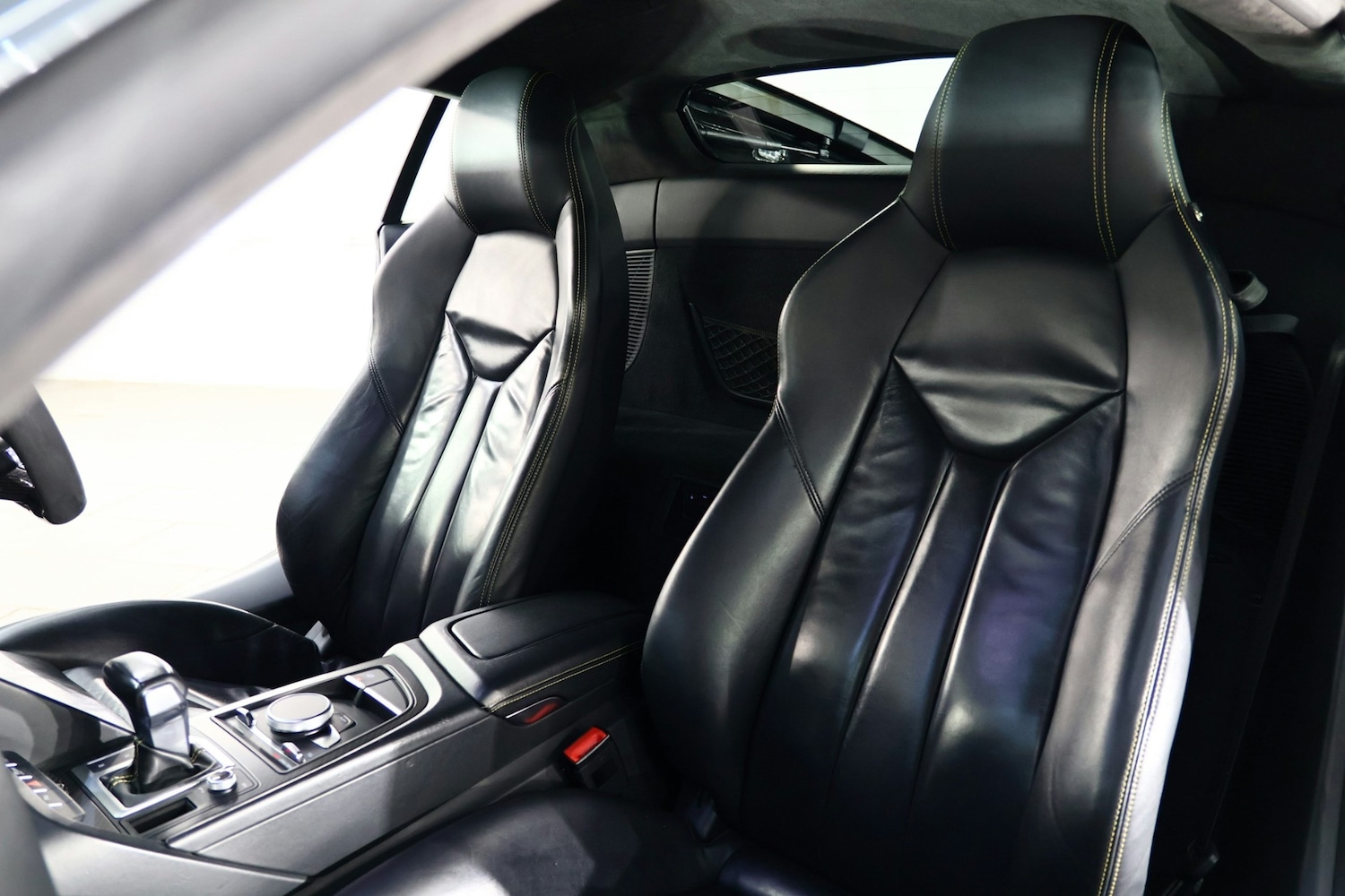 Used Audi R8 2015 for sale - 76479943: Photo 8