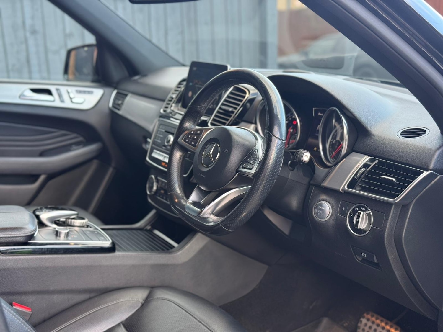 Used Mercedes-Benz GLE 2018 for sale - 77702887: Photo 3