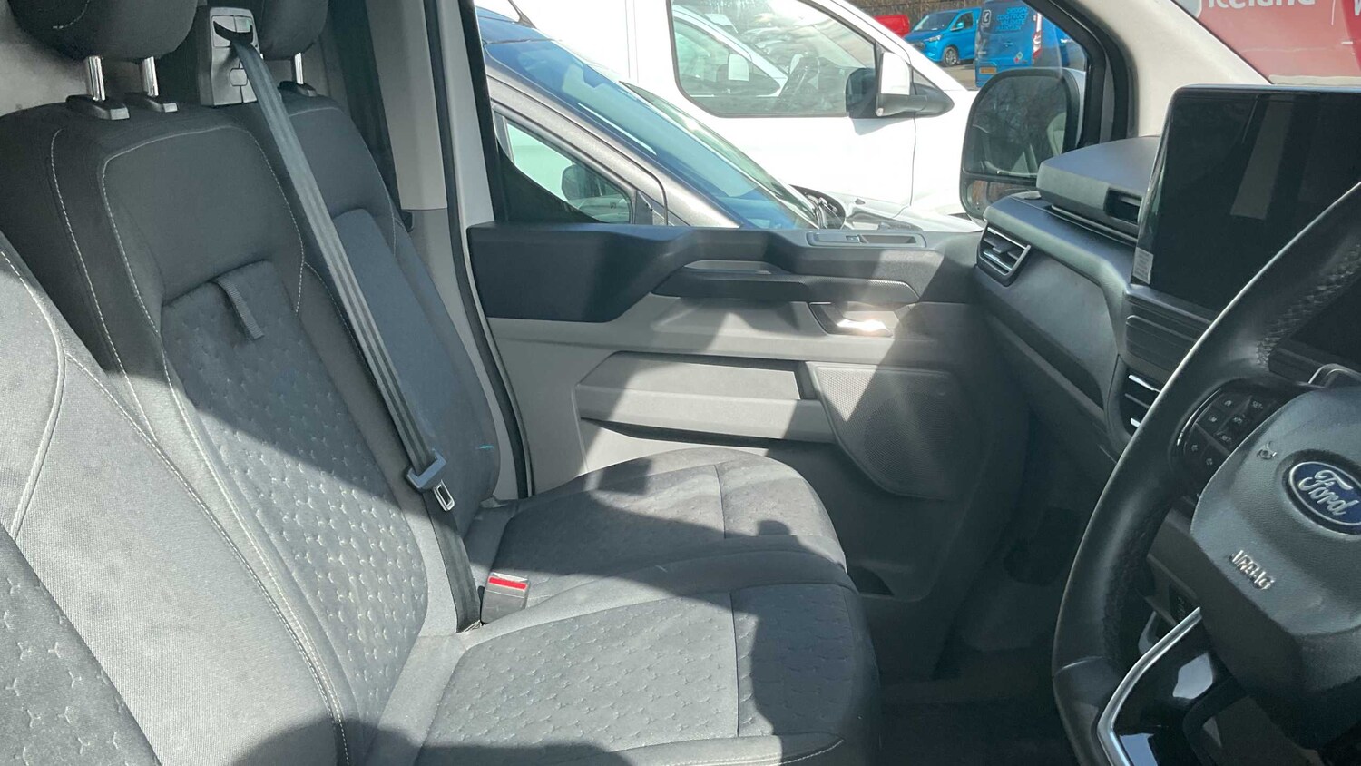 Used Ford Transit Custom 2024 for sale - 77942855: Photo 3