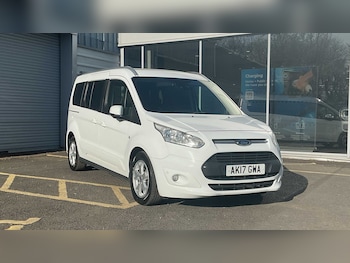Used Ford Grand Tourneo Connect 2017 for sale - 78352152: Photo