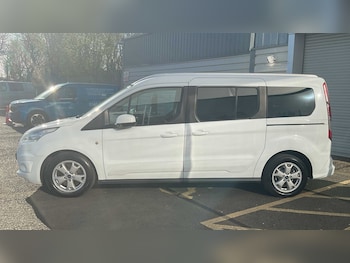 Used Ford Grand Tourneo Connect 2017 for sale - 78352152: Photo