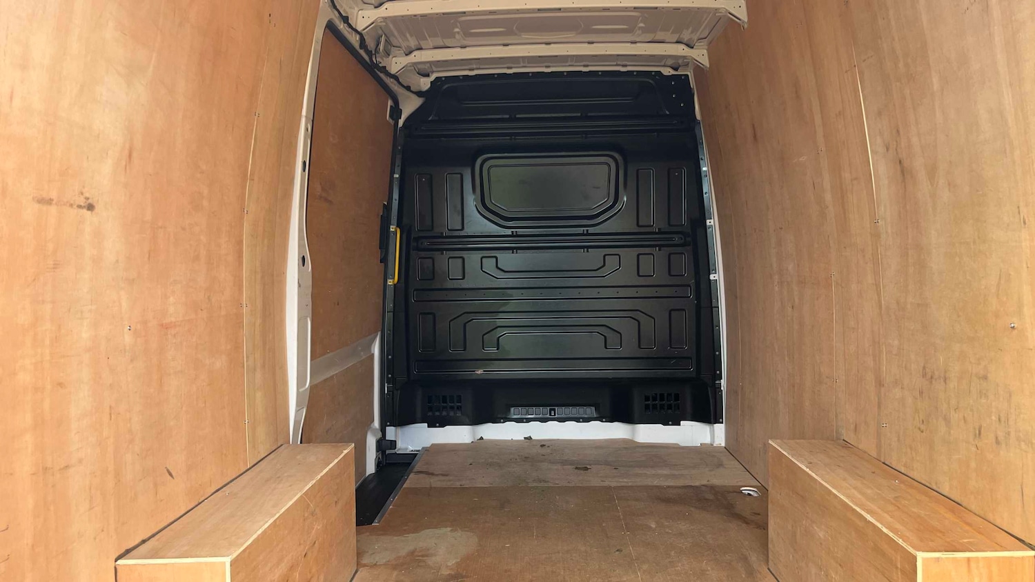 Used Volkswagen Crafter 2025 for sale - 76390758: Photo 14