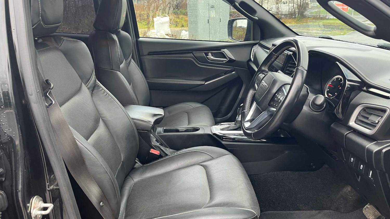 Used Isuzu D-Max 2023 for sale - 76624703: Photo 29