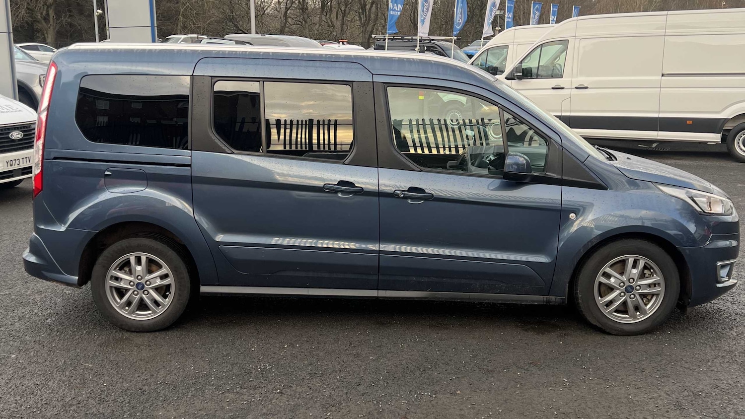 Used Ford Grand Tourneo Connect 2022 for sale - 76916056: Photo 2