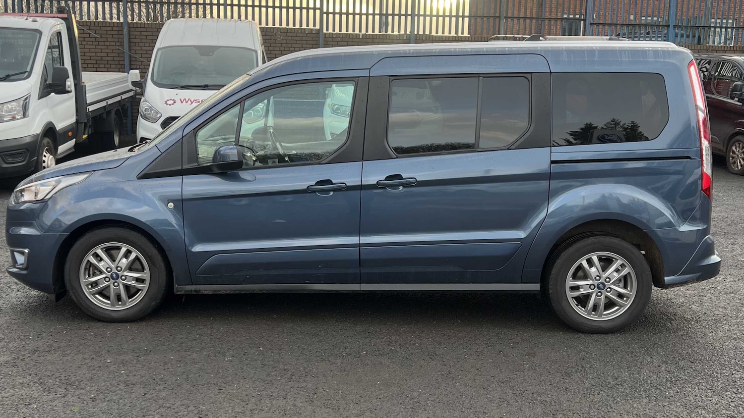 Used Ford Grand Tourneo Connect 2022 for sale - 76916056: Photo 6