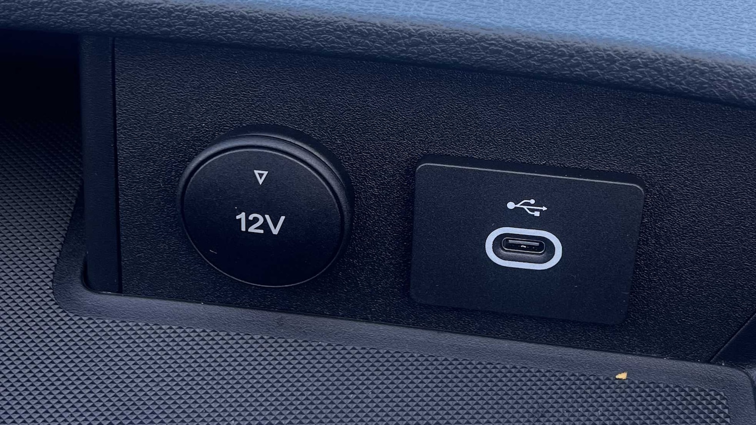 Used Toyota C-HR 2025 for sale - 76411274: Photo 35