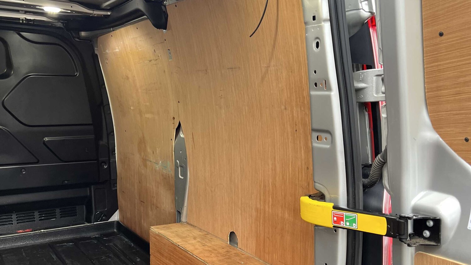 Used Ford Transit Custom 2022 for sale - 76351668: Photo 21