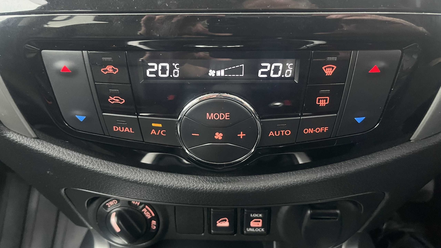 Used Nissan Navara 2020 for sale - 75993959: Photo 30