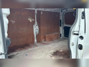 Used Nissan NV300 2021 for sale - 79339917: Photo